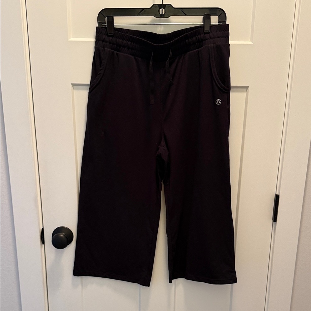 Women's Black Cropped Track Pants